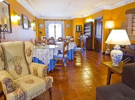 Capriccio アパート サンティリャーナ・デル・マル